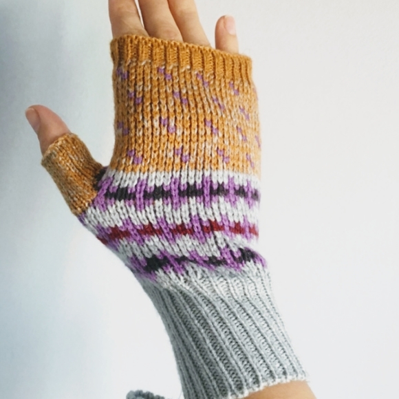 Urban Outfitters Gold Purple Gray Fair Isle Fingerless Gloves Mittens - Picture 4 of 4